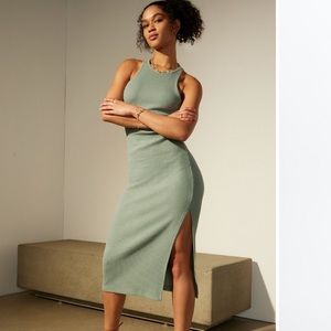 NWT Fabletics Crinkle Knit Dress